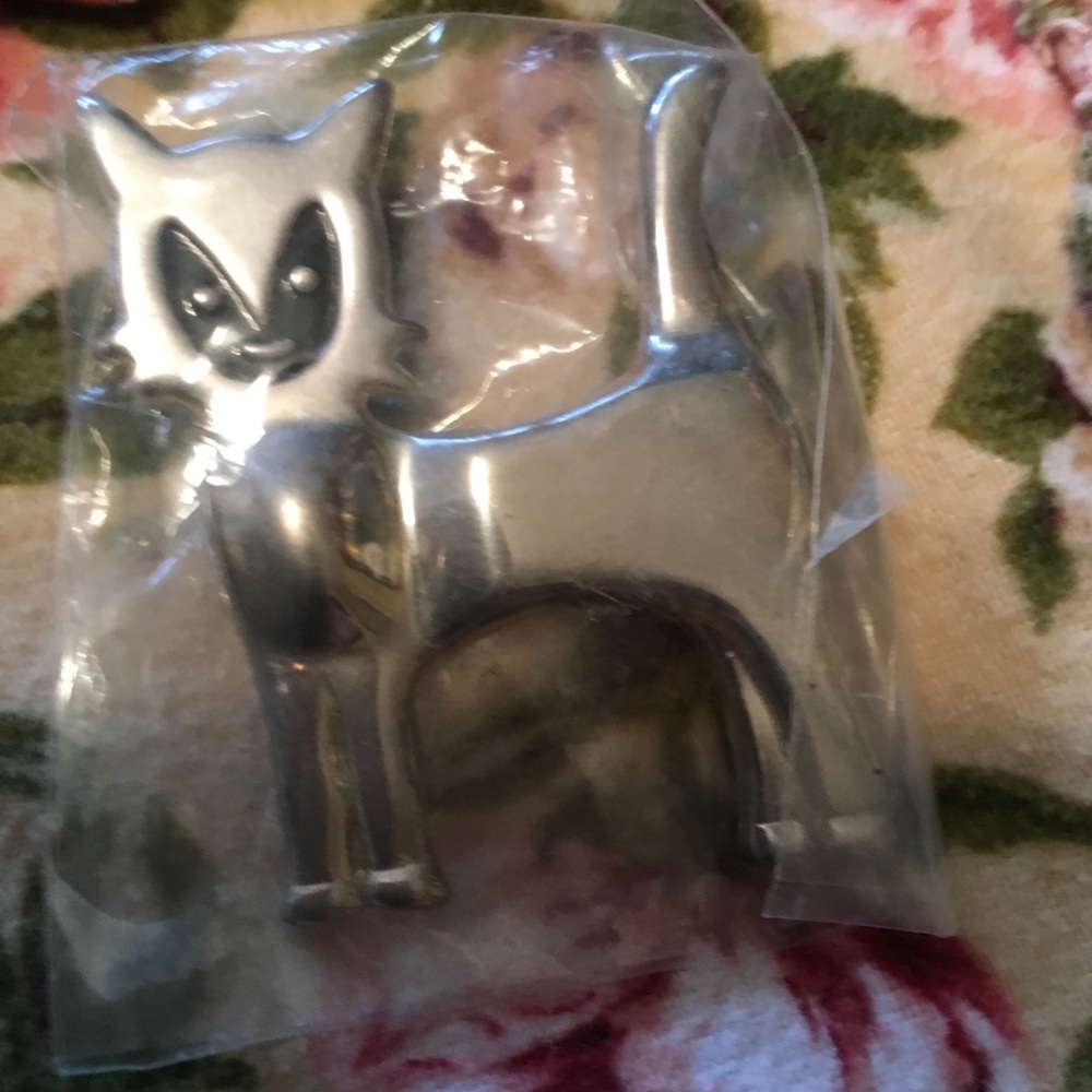 Cat Broach